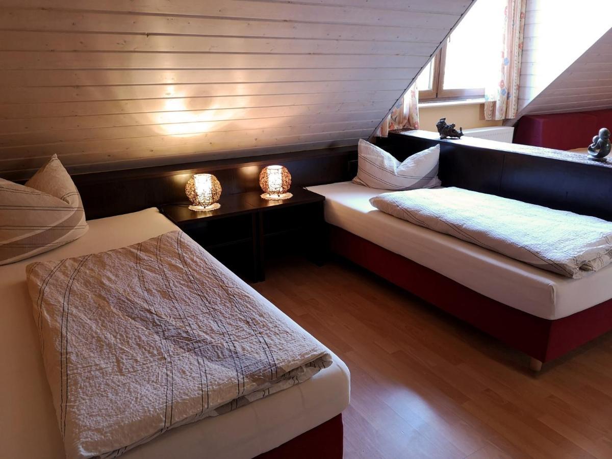 Gaestehaus Martin Gamburg Buitenkant foto